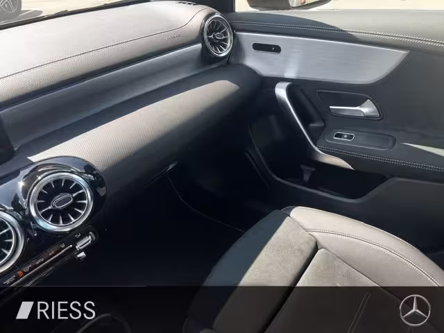 Mercedes-Benz A 250 e Kompaktlimousine AMG-NIGHT-PANO-EDITION A 250 - Bild 14