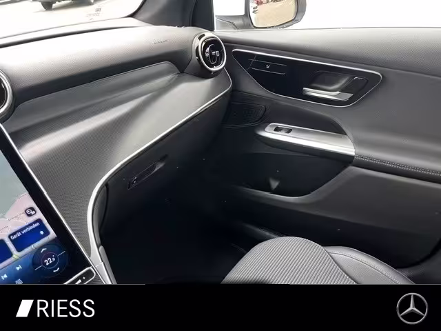 Mercedes-Benz GLC 200 4M Avantgarde Navi LED AHK MBUX Keyless 18 GLC 200 - Bild 13