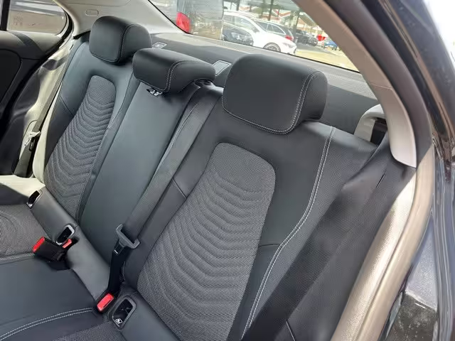 Mercedes-Benz A 200 d Limousine AUT Kam. KlimaA LED LM PDC SHZ A 200 - Bild 10