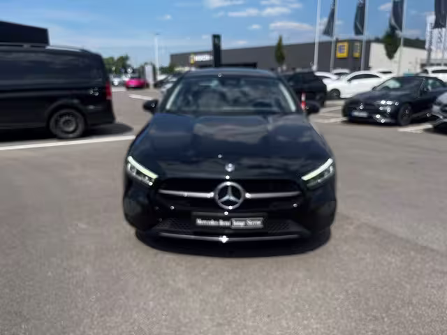 Mercedes-Benz A 200 d Limousine AUT Kam. KlimaA LED LM PDC SHZ A 200 - Bild 2