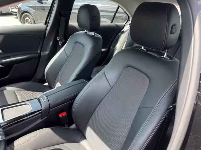 Mercedes-Benz A 200 d Limousine AUT Kam. KlimaA LED LM PDC SHZ A 200 - Bild 9