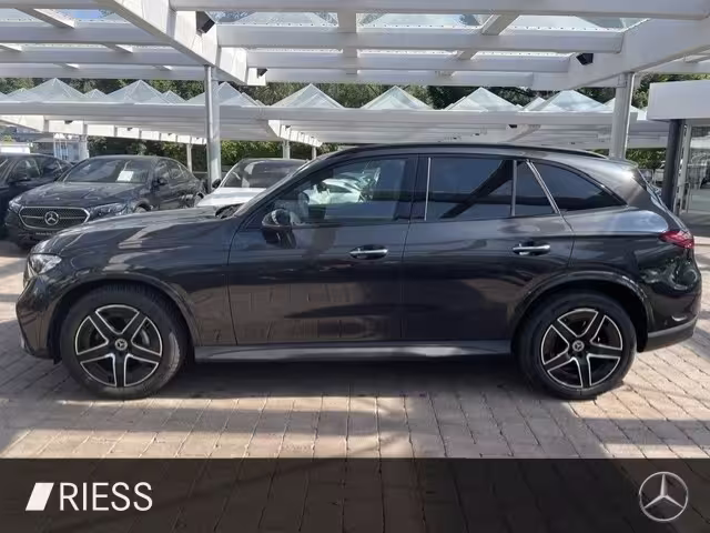 Mercedes-Benz GLC 220 d 4M AMG Sport Night Distr Pano AHK 360 19 GLC 220 - Bild 3