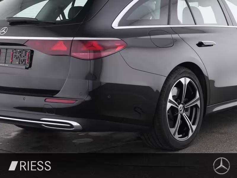 Mercedes-Benz E 300 e T-Modell mit EQ Hybrid Technologie ACC E 300 - Bild 5