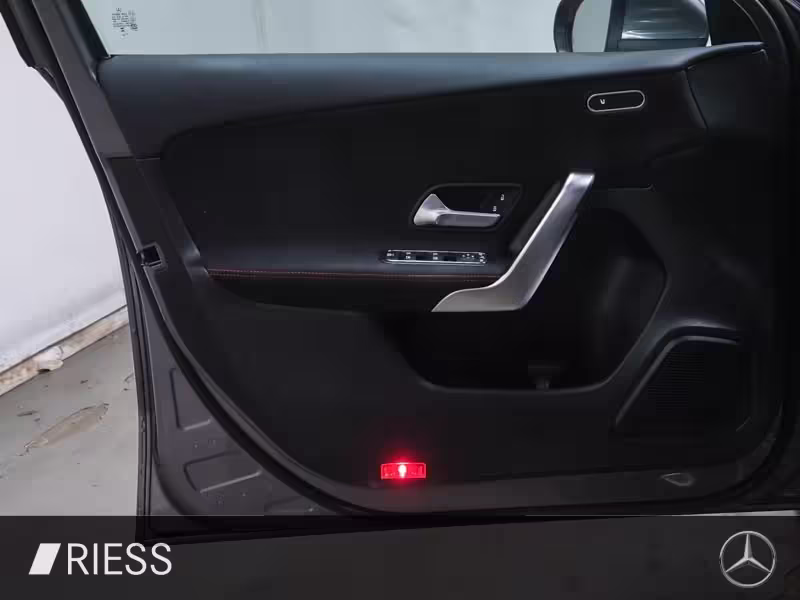 Mercedes-Benz A 220 d AMG Sport Navi LED Pano Keyless Kamera A 220 - Bild 10