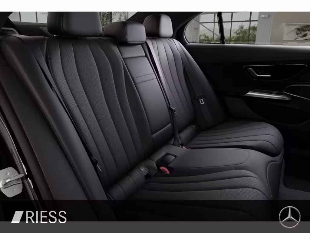 Mercedes-Benz E 300 de 4M AMG Sport Night Distr Pano Super AHK E 300 - Bild 12