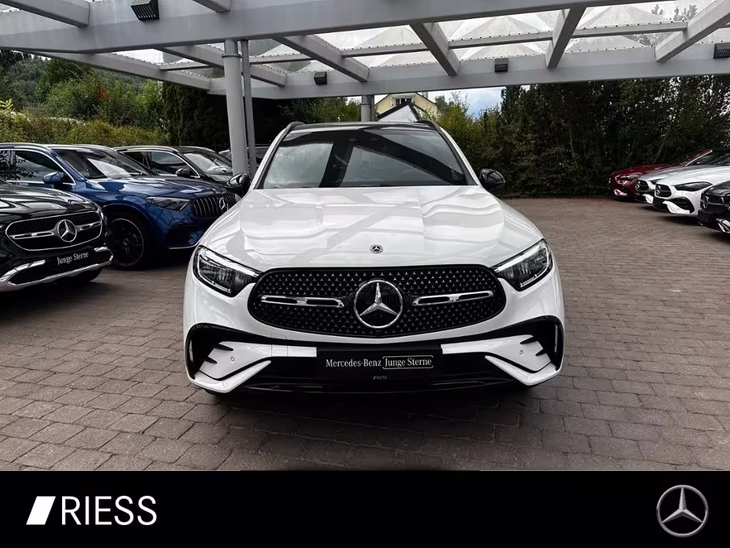 Mercedes-Benz GLC 220 d 4M AMG Sport Night Distr Pano AHK 20 GLC 220 - Bild 3