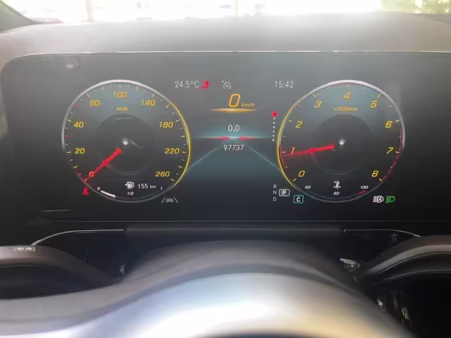 Mercedes-Benz GLA 250 4M AMG Sport Navi LED Sound AHK Pano 19 GLA 250 - Bild 17