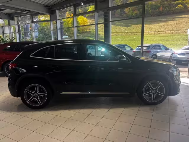 Mercedes-Benz GLA 250 4M AMG Sport Navi LED Sound AHK Pano 19 GLA 250 - Bild 9