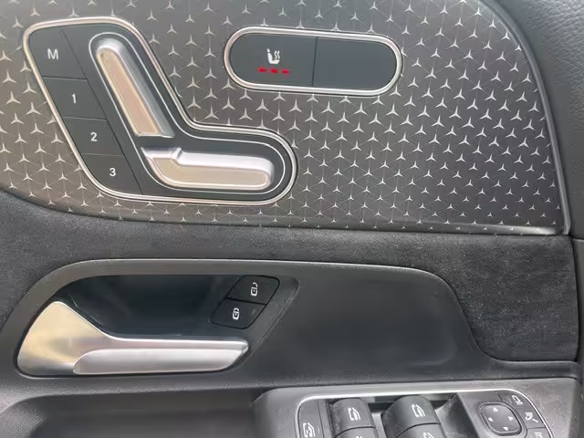 Mercedes-Benz GLB 35 AMG 4M Night Prem Pano AHK Standh Burmester GLB 35 AMG - Bild 14
