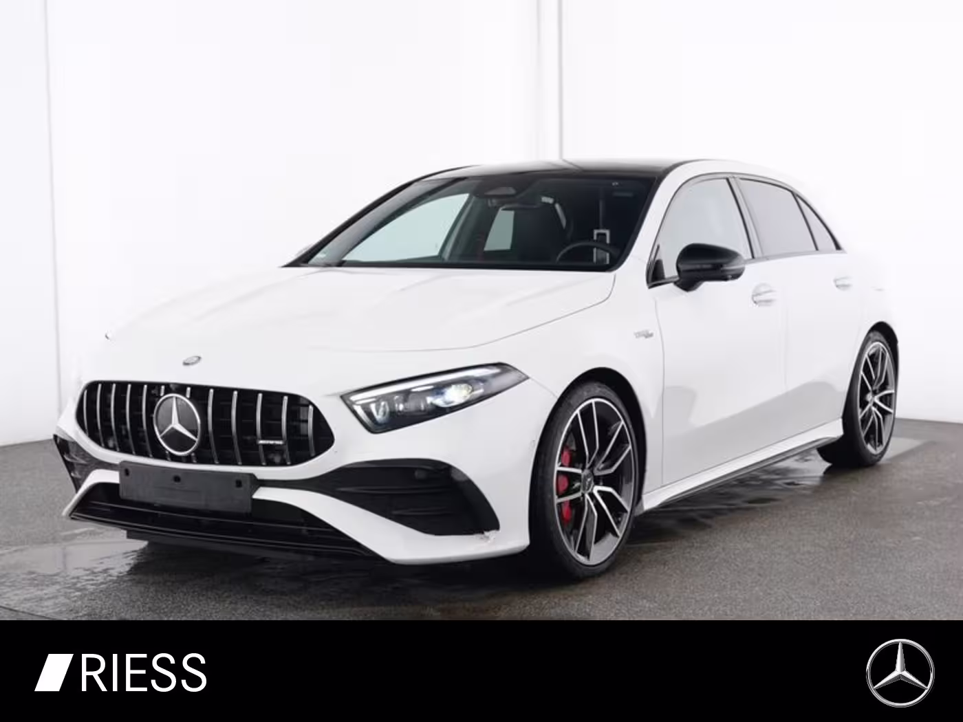 Mercedes-Benz A 35 AMG 4M Night Distr Pano Sound 360 W-Paket 19