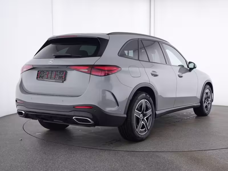 Mercedes-Benz GLC 300 4M AMG Sport Night Distr Pano AHK Standh GLC 300 - Bild 3