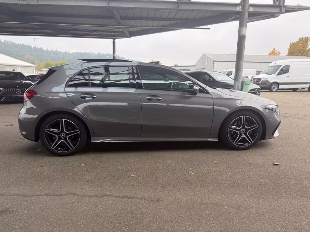 Mercedes-Benz A 180 AUT LM SoundSys SpurH Teilled. A 180 - Bild 11
