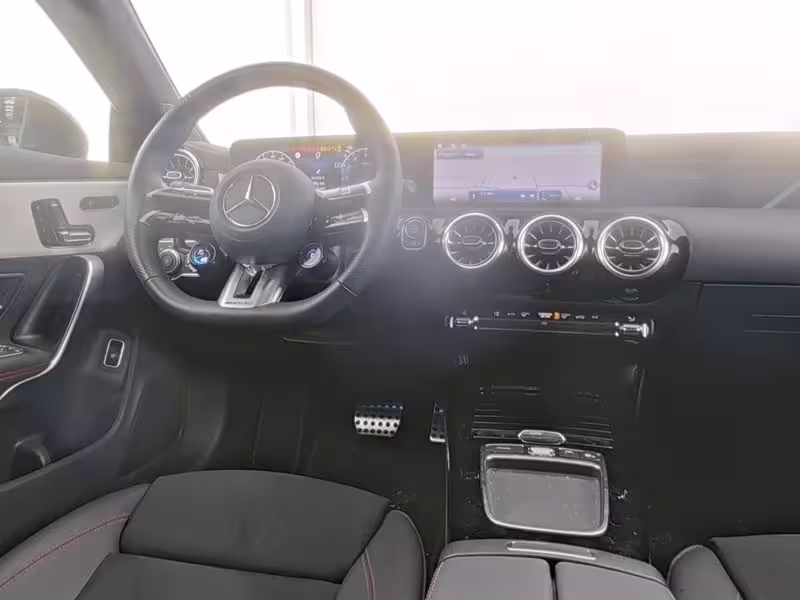Mercedes-Benz CLA 35 AMG 4M Night Distr Pano AHK W-Paket 19 CLA 35 AMG - Bild 6