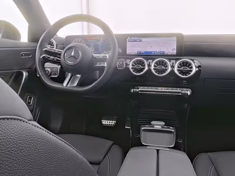 Mercedes-Benz CLA 250 e Coupé mit EQ Hybrid Technologie AUT LM CLA 250 - Bild 6