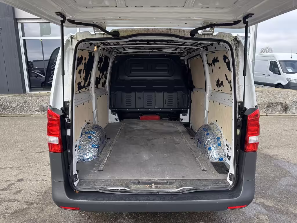 Mercedes-Benz eVito 111 Kasten Lang/KAMERA/KLIMA/VORKLIMA/AUDIO30/ - Bild 6