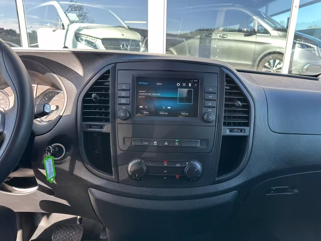 Mercedes-Benz Vito 114 CDI KA/LANG/KAMERA/AUTOMATIK/NAVI/AHK2,5t/KLIMA/ - Bild 10