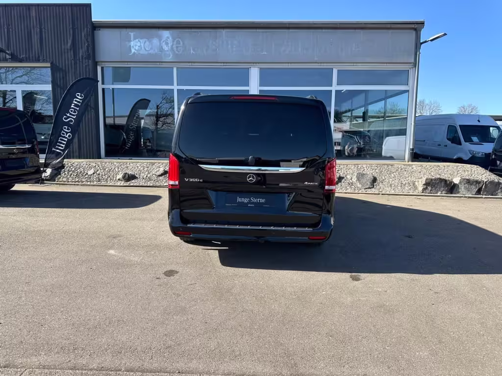 Mercedes-Benz V 300 d AVANTGARDE/ALLRAD/4*4/MBUX/DISTRONIC/360°/LED(ILS)/AHK2,5t/ELEKT.TÜREN/ - Bild 4