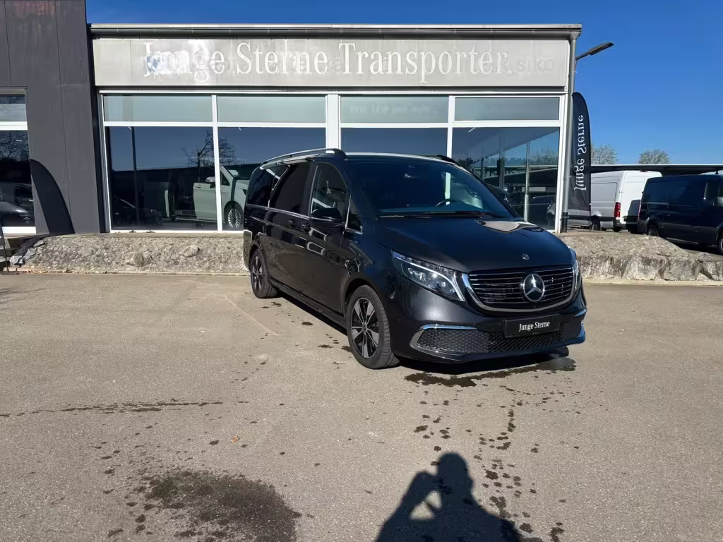 Mercedes-Benz EQV 300 AVANTGARDE/AIRMATIC/PANO/MBUX/NAVI/BURMESTER/DISTRONIC/360°/ EQV - Bild 2