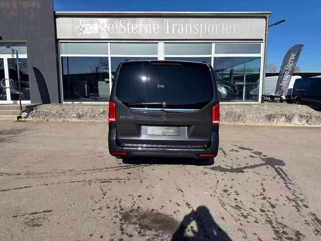 Mercedes-Benz EQV 300 AVANTGARDE/AIRMATIC/PANO/MBUX/NAVI/BURMESTER/DISTRONIC/360°/ EQV - Bild 5