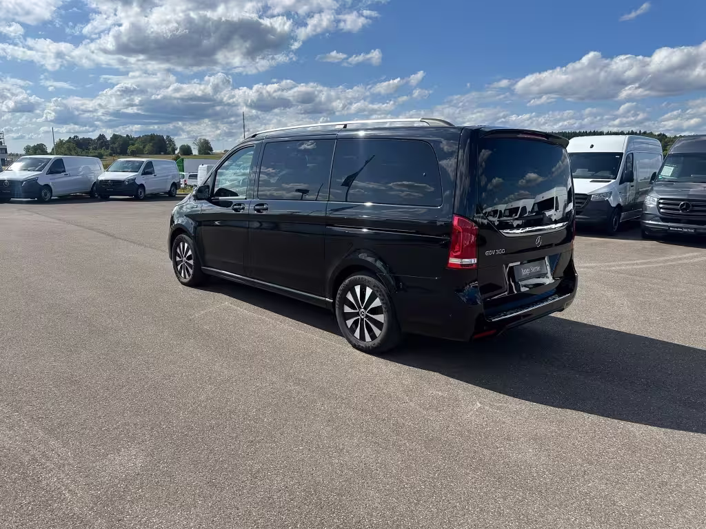 Mercedes-Benz EQV 300 AVANTGARDE/MBUX/LIEGE-PAKET/DISTRONIC/ELEKT.TÜREN/NAVI/360°/LED(ILS)/ EQV - Bild 4