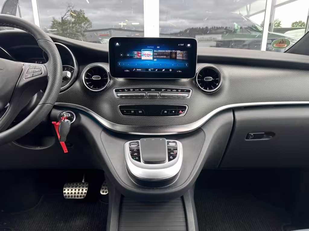 Mercedes-Benz V 250 d AVANTGARDE EDITION/ALLRAD/4*4/AMG/LIEGEPAKET/MBUX/NAVI/BURMESTER/360°/ V 250 - Bild 11