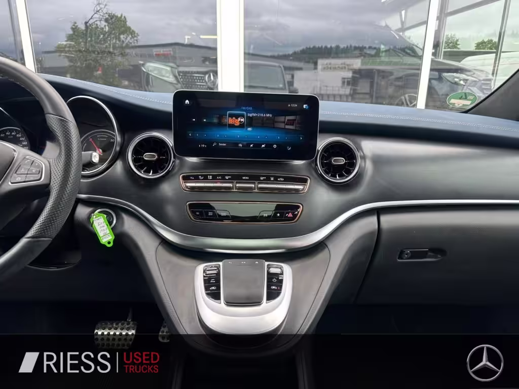 Mercedes-Benz EQV 300 AVANTGARDE/AIRMATIC/MBUX/NAVI/PANO/360°/LED(ILS)/ELEKT.TÜREN/ EQV - Bild 11