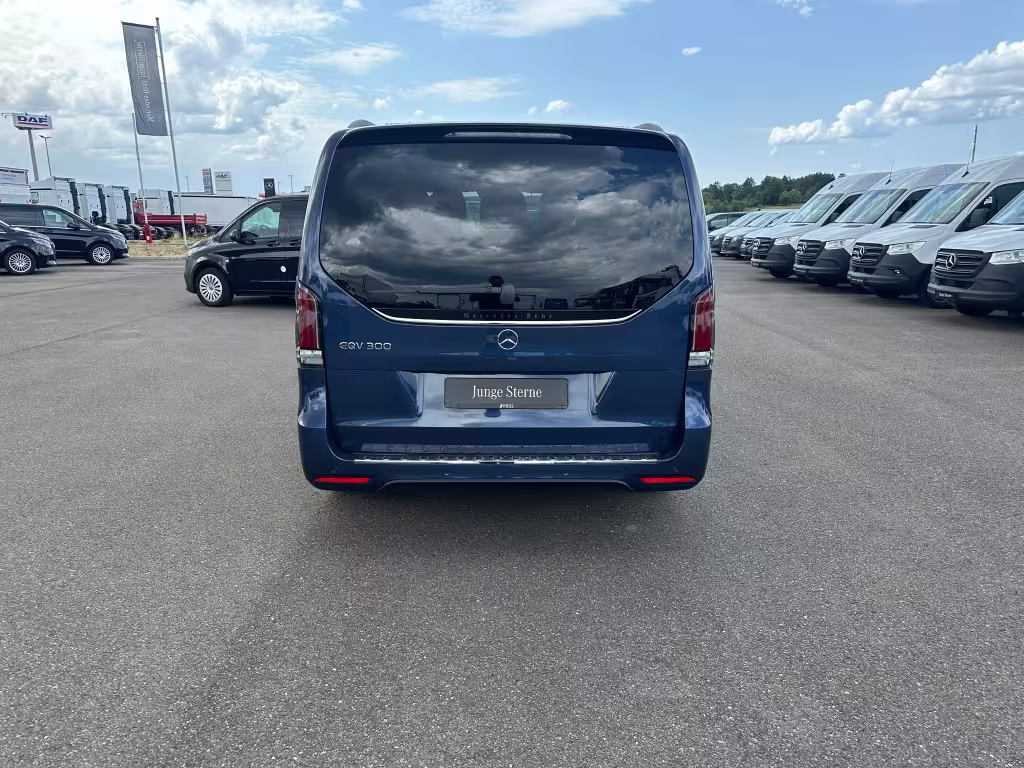 Mercedes-Benz EQV 300 AVANTGARDE/MBUX/AIRMATIC/BURMESTER/90kWh/DISTRONIC/360°/ELEKT.TÜREN/ EQV - Bild 5