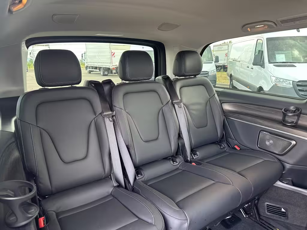 Mercedes-Benz EQV 300 AVANTGARDE/MBUX/AIRMATIC/BURMESTER/90kWh/DISTRONIC/360°/ELEKT.TÜREN/ EQV - Bild 9