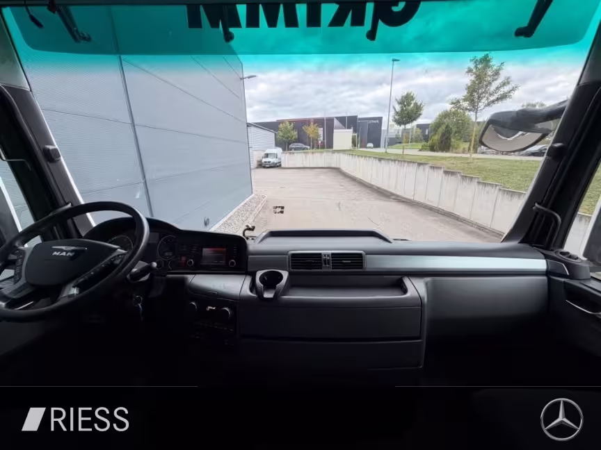 MAN MAN TGX AUT KlimaA LM Luft SHZ SoundSys - Bild 17