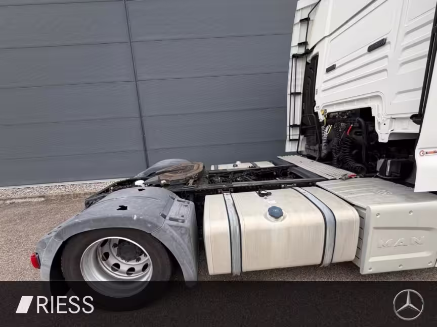 MAN MAN TGX AUT KlimaA LM Luft SHZ SoundSys - Bild 7