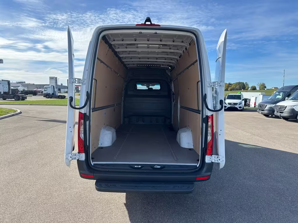Mercedes-Benz Sprinter 317 CDI KA/MAXI/L3H2/4325/MBUX/NAVI/AUTOMATIK/KAMERA/ Sprinter - Bild 6