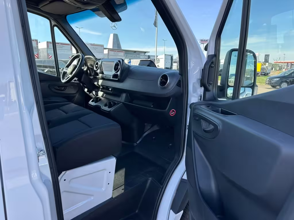 Mercedes-Benz Sprinter 317 CDI KA/MAXI/L3H2/4325/MBUX/NAVI/AUTOMATIK/KAMERA/ Sprinter - Bild 8