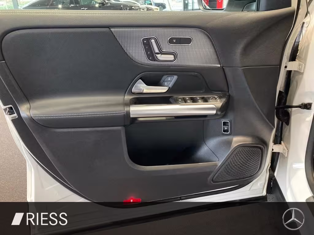 Mercedes-Benz EQA 350 4M PROGRESSIVE AHK 360 HUD DISTRO GUARD - Bild 13