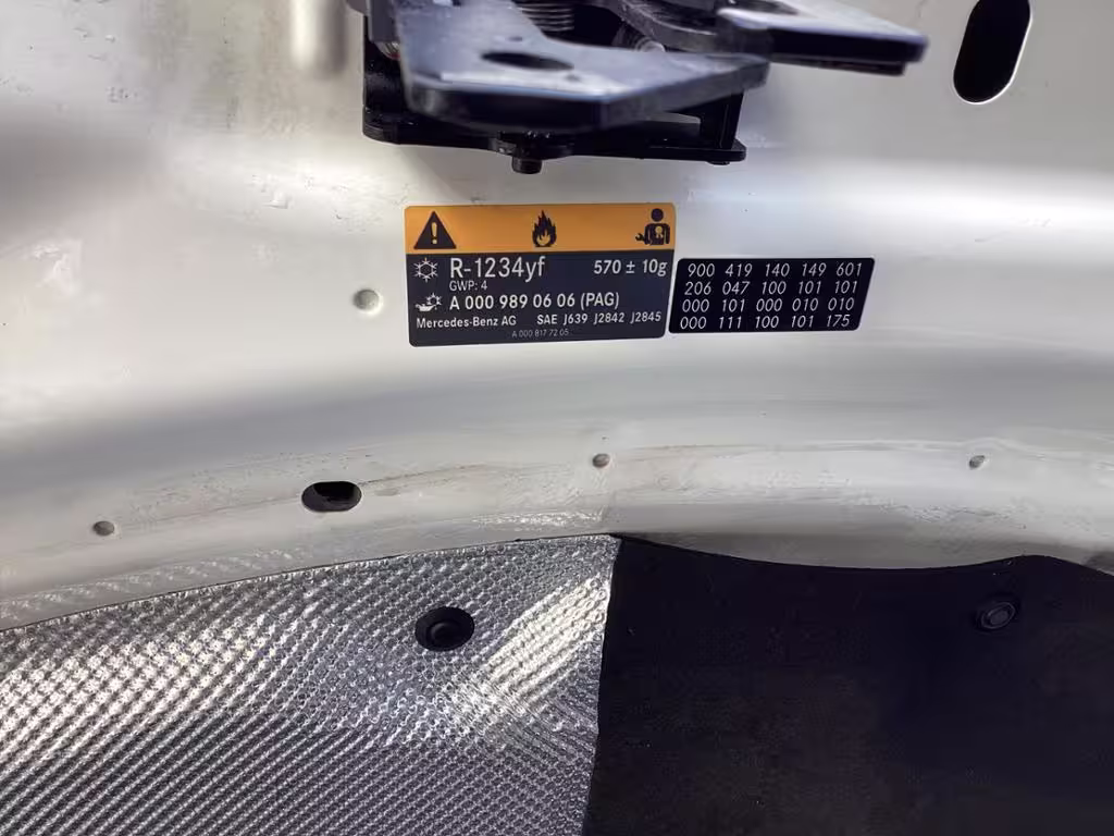 Mercedes-Benz EQA 350 4M AMG+Kamera+PTS+LED+Spiegel-P+Winter-P - Bild 21