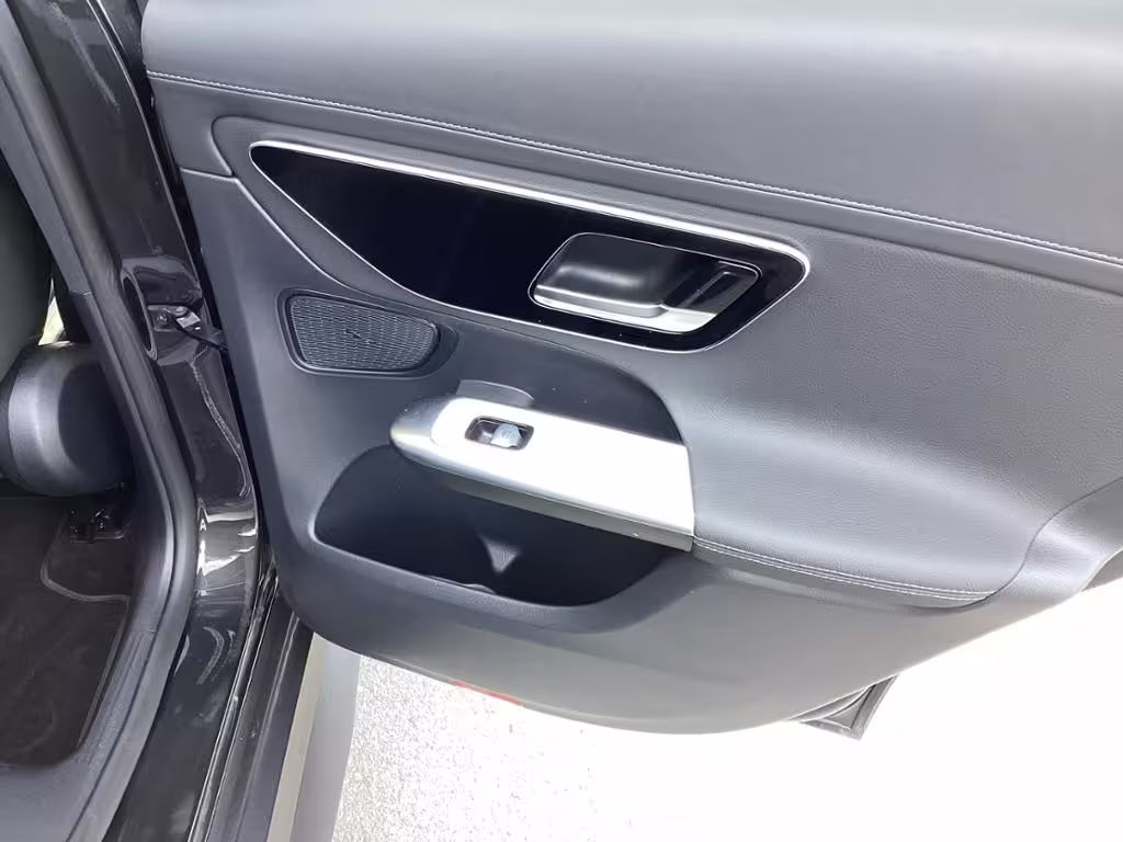 Mercedes-Benz GLC 300 d 4M Cp AMG+Night+Pano+AHK+Kamera - Bild 18