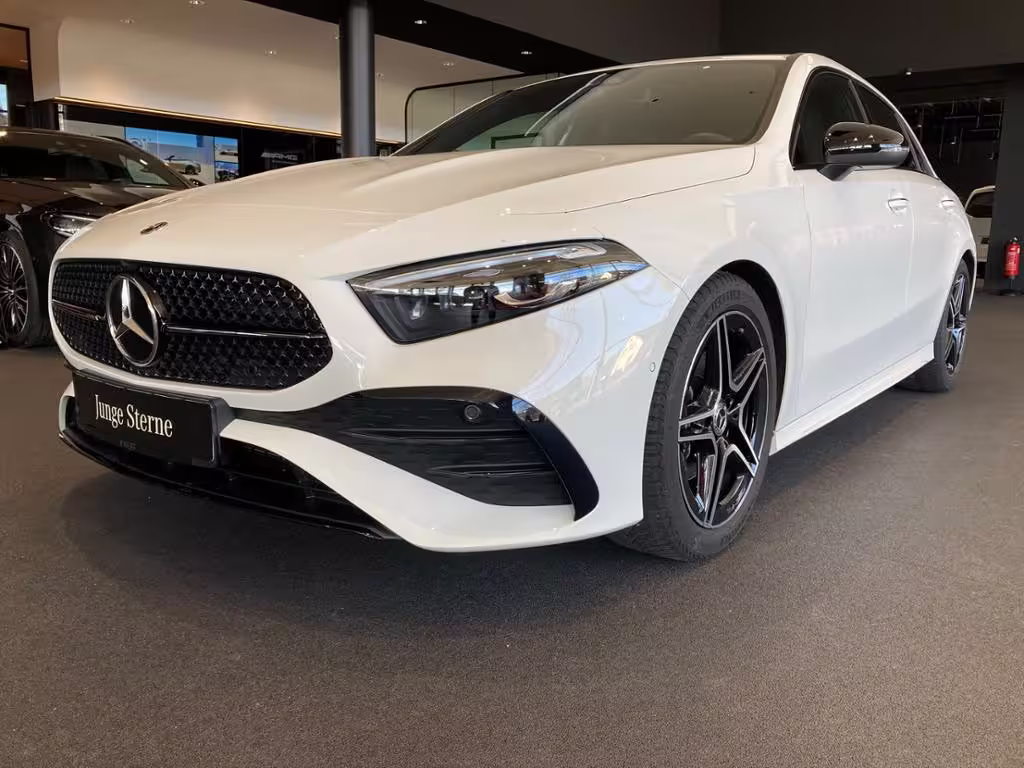 Mercedes-Benz A 200 AMG AHK DISTRO MULTI NIGHT SOUND SYSTEM