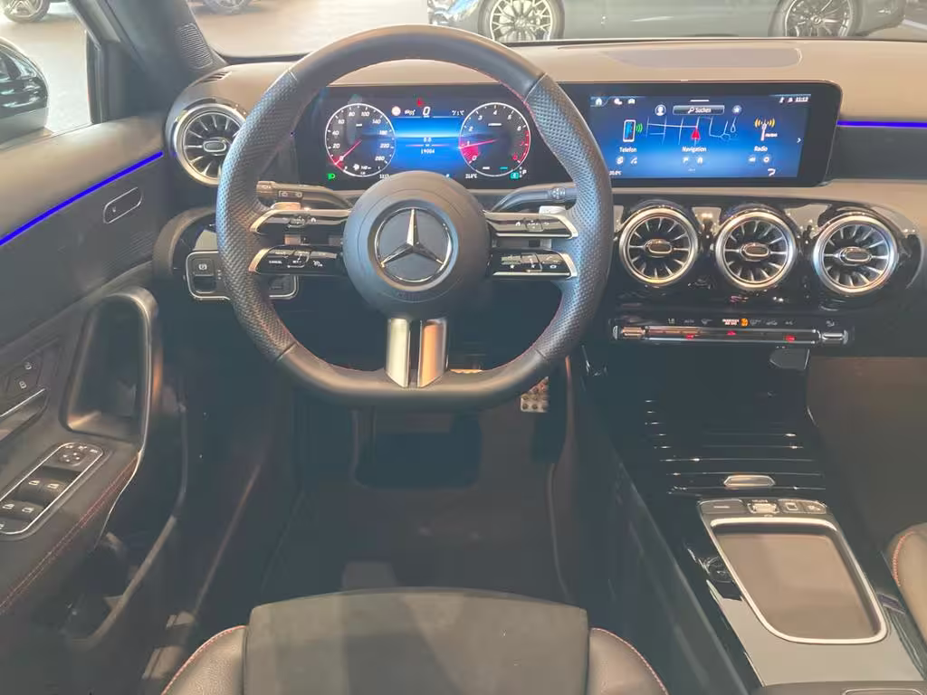 Mercedes-Benz A 200 AMG AHK DISTRO MULTI NIGHT SOUND SYSTEM - Bild 14