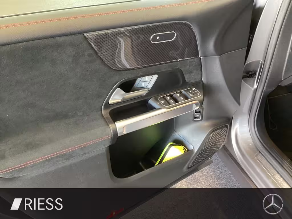 Mercedes-Benz GLB 220 d 4M AMG AHK NIGHT DISTR 7 SITZE RFK ASS GLB 220 - Bild 11