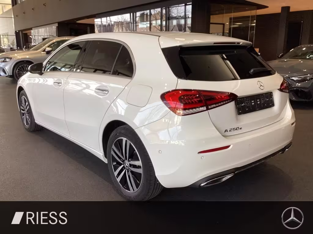 Mercedes-Benz A 250 e Kompaktlimousine AUT DynLicht KeyLess LM A 250 - Bild 5