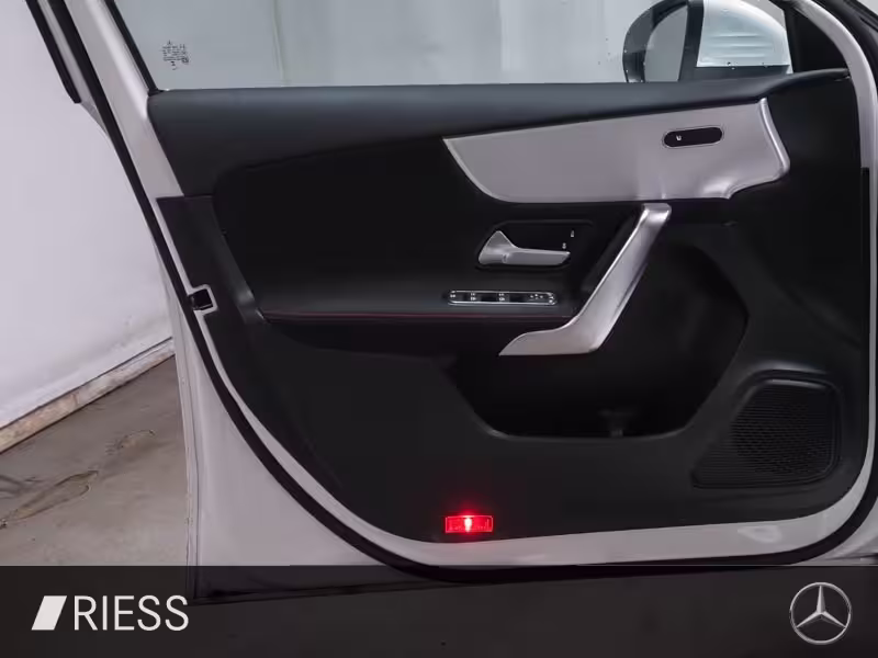 Mercedes-Benz A 35 AMG 4M Multib. LED Navi PDC Kamera Keyless - Bild 9