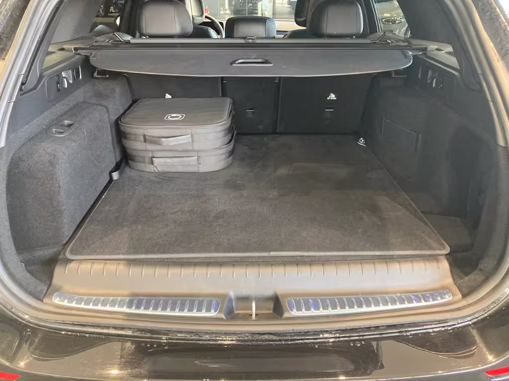 Mercedes-Benz C 300 e T AMG PANO 360 MEMORY NIGHT DIGITAL 11kW - Bild 18