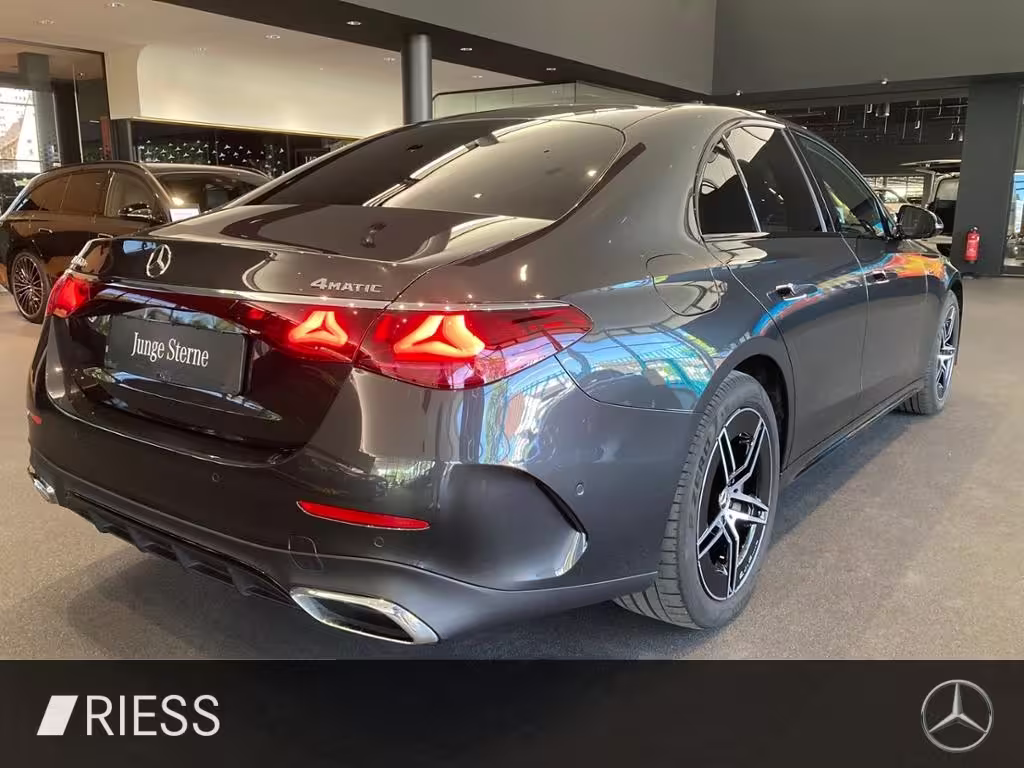 Mercedes-Benz E 300 de 4M AMG ADV SUPERSCREEN NIGHT BURM 4D E 300 - Bild 14