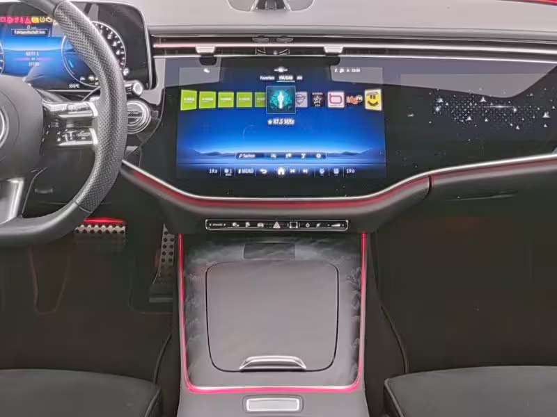 Mercedes-Benz E 300 de 4M AMG ADV SUPERSCREEN NIGHT BURM 4D E 300 - Bild 4