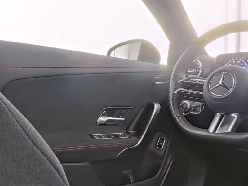 Mercedes-Benz CLA 180 Coupé AUT Kam. KeyLess KlimaA LED LM PDC CLA 180 - Bild 9