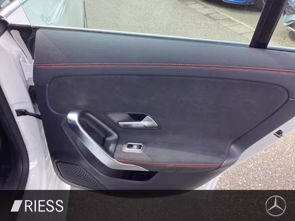 Mercedes-Benz CLA 200 Coupé AMG Navi PDC Kamera LED Keyless. CLA 200 - Bild 19