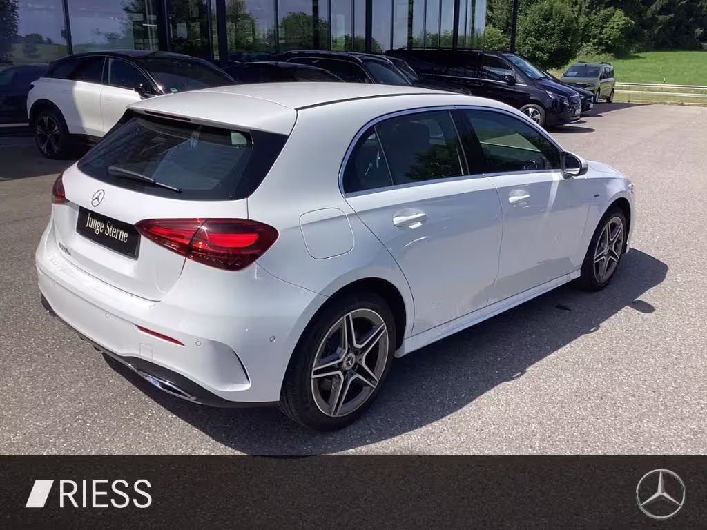 Mercedes-Benz A 250 e  AMG Multib. Burm. LED Navi PDC Kamera A 250 - Bild 17