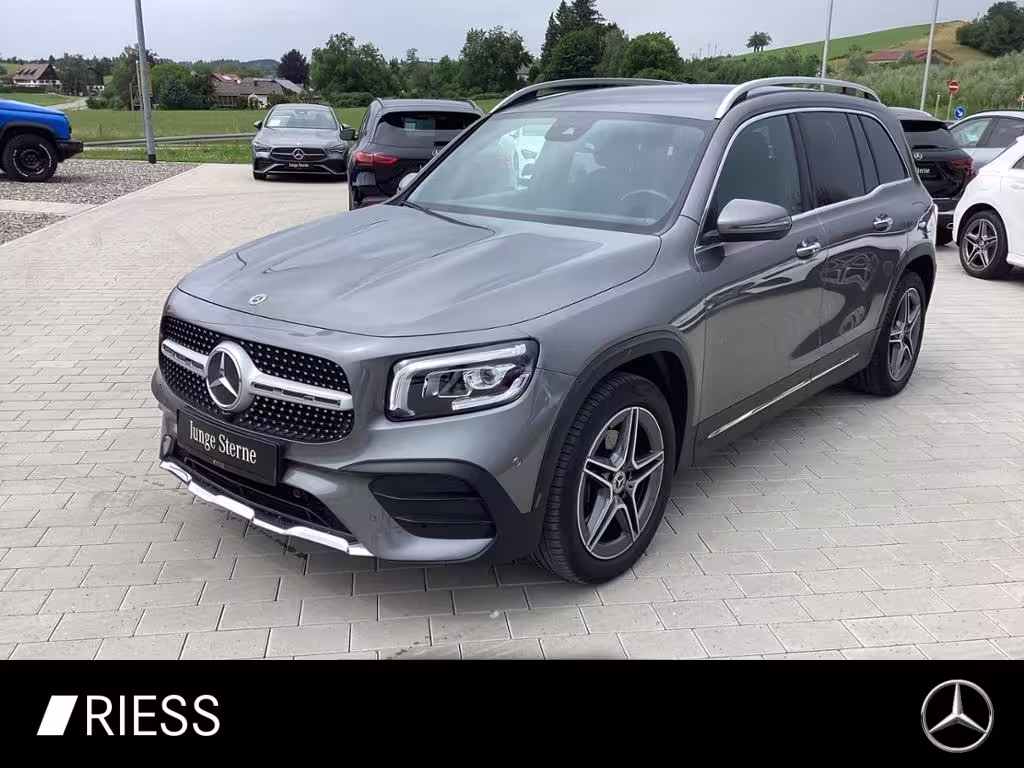 Mercedes-Benz GLB 200 AMG AHK Distr. LED Keyless. Navi PDC