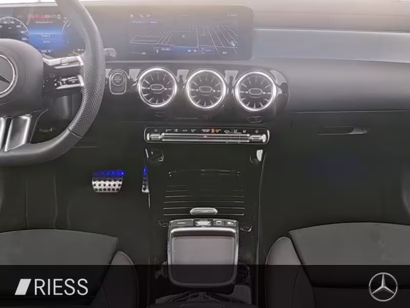 Mercedes-Benz CLA 250 e Coupé mit EQ Hybrid Technologie ACC LM CLA 250 - Bild 10