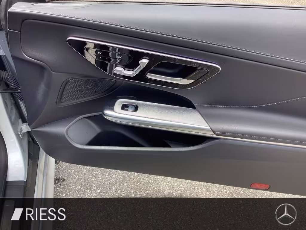 Mercedes-Benz CLE 300 4M Ca AMG SPORT NAVI LED KEYLESS CLE 300 - Bild 18