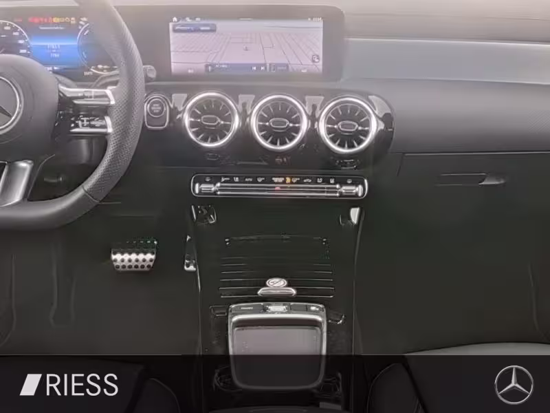 Mercedes-Benz CLA 250 e AMG NIGHT LEDER DISTRO 360 PANO KEYLES CLA 250 - Bild 10